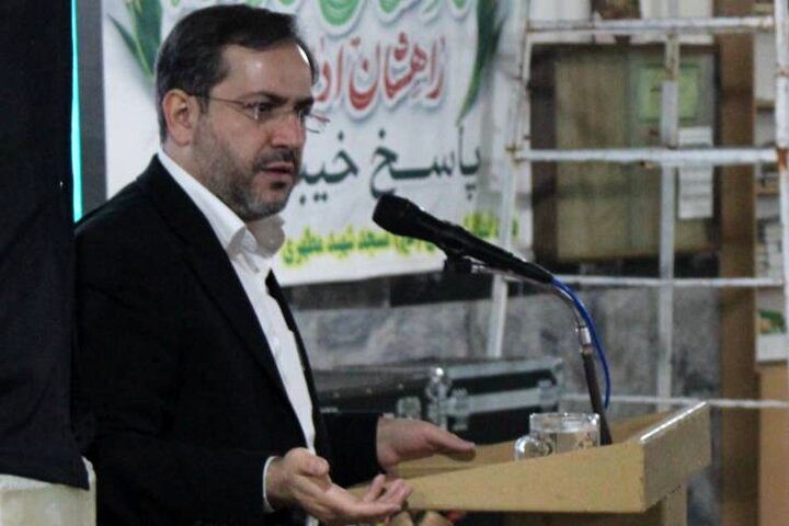 نسخه پیچی یاسر جبرائیلی برای اقتصاد کشور/ «مرگ بر آمریکا» شعار تبلیغاتی نشود