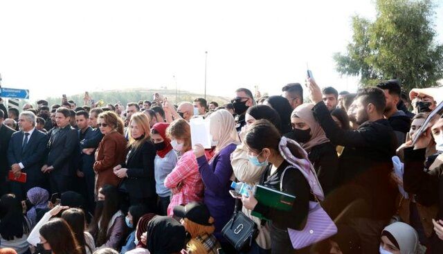 بآتش زدن دفتر اتحادیه میهنی کردستان عراق در سلیمانیه توسط معترضان