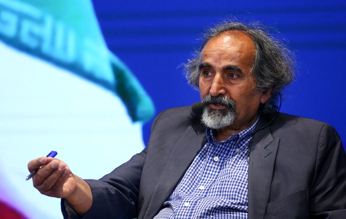 آزاد ارمکی: طبقه متوسط کشور را نجات خواهد داد+ فیلم 