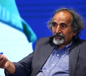 آزادارمکی: اعتراضات خاموش نشده، فقط مدنی‌تر شده است | جامعه به عقب برنمی‌گردد | ادامه اعتراضات در دانشگاه بخاطر «پاسخ نگرفتن مطالبات» است