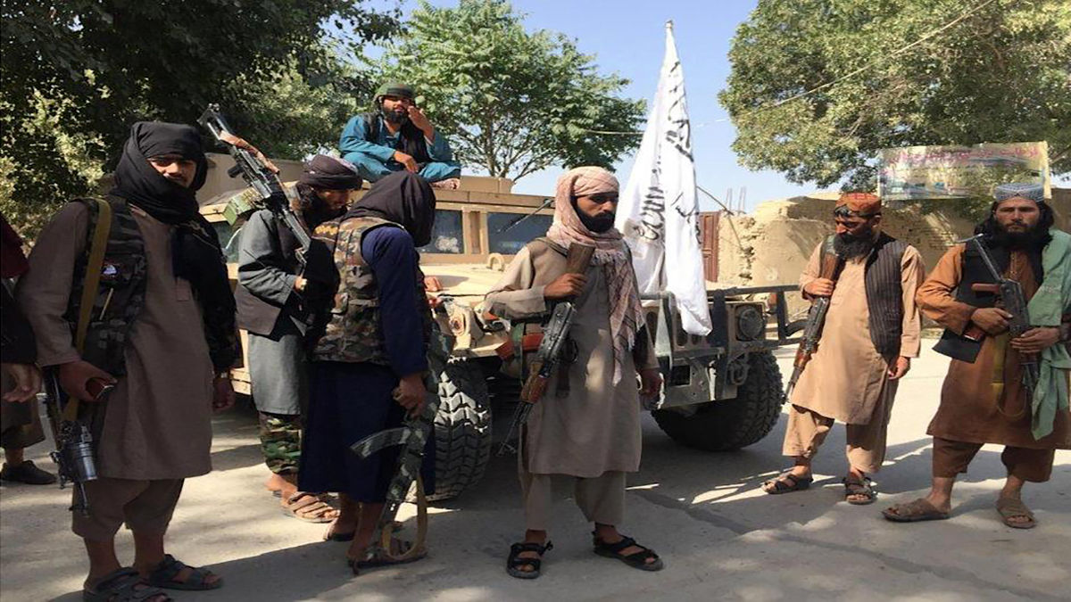 طالبان دفتر مرکزی پلیس و ارگ هرات را تصرف کرد