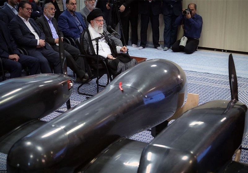 ویژگی‌های پهپادی که در حضور رهبری رونمایی شد/ برنامه ایران برای ساخت پهپادهای دو موتوره