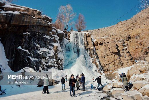  آبشار ۱۲ متری گنجنامه همدان یخ بست! +تصاویر