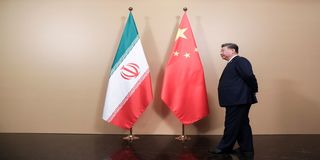 اصرار چین به روابط اقتصادی «محرمانه» با ایران | دلفی: نمی‌توانیم فقط با اروپا کار کنیم و بگوئیم با آمریکا کاری نداریم  