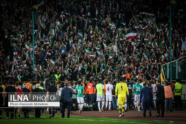 منتخب تصاویر نخستین حضور قانونی زنان ایرانی در ورزشگاه آزادی
