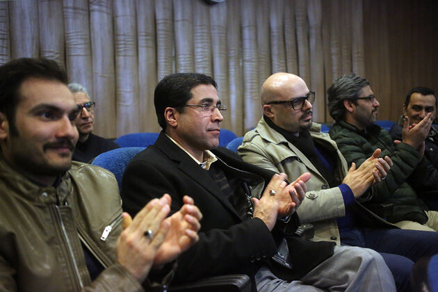 مراسم رونمایی از «داستان های دیدنی» کامبیز درم بخش