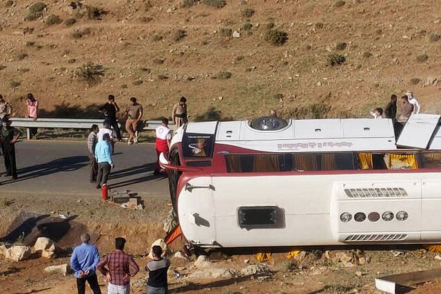 آخرین وضعیت مجروحان حادثه واژگونی اتوبوس خبرنگاران+ فیلم