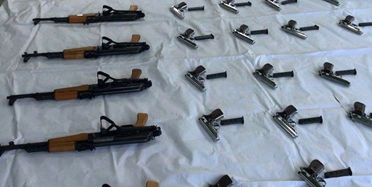 انهدام باند فروش اسلحه در تهران /کشف ۲۰۰۰ قبضه سلاح