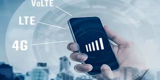 بازار سیاه فروش اینترنت بین الملل در ایران به روایت یک پادکستر | قطعی اینترنت یعنی زیان 8 هزار دلاری در ماه!