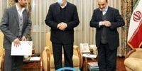 تصویری جنجالی از وزیر نفت در مراسم معارفه علی عسگری با صندل رو فرشی