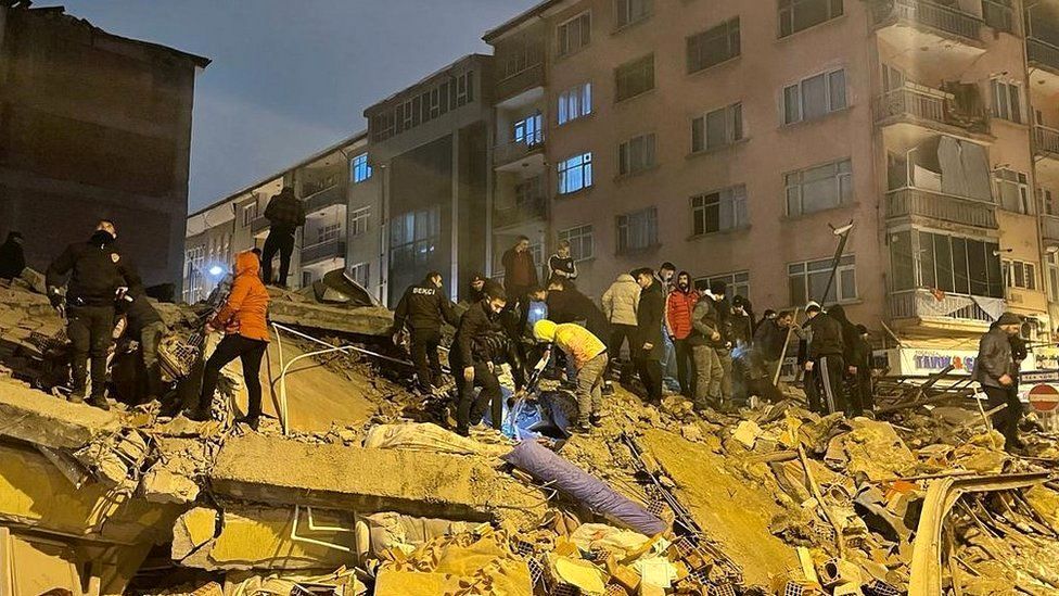 درخواست کمک فوری ترکیه از اروپا در پی وقوع زلزله 7.8 ریشتری