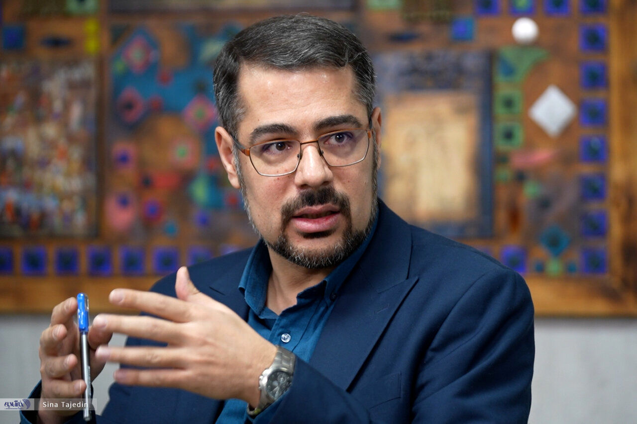 تنها راه نجات کشور بازگشت به زنجیره ارزش جهانی است / ما دژی دور خودمان کشیده‌ایم / مشکل اصلی ما تحریم است