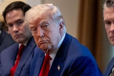 دو راهی ترامپ بر سر جنگ و توافق با ایران/ فایننشال تایمز: هر مسیر خروج از این جنگ پرهزینه تبعات سیاسی سنگینی دارد/ کنترل ایران بر تنگه هرمز برای متحدان آمریکا در خلیج فارس ناخوشایند است