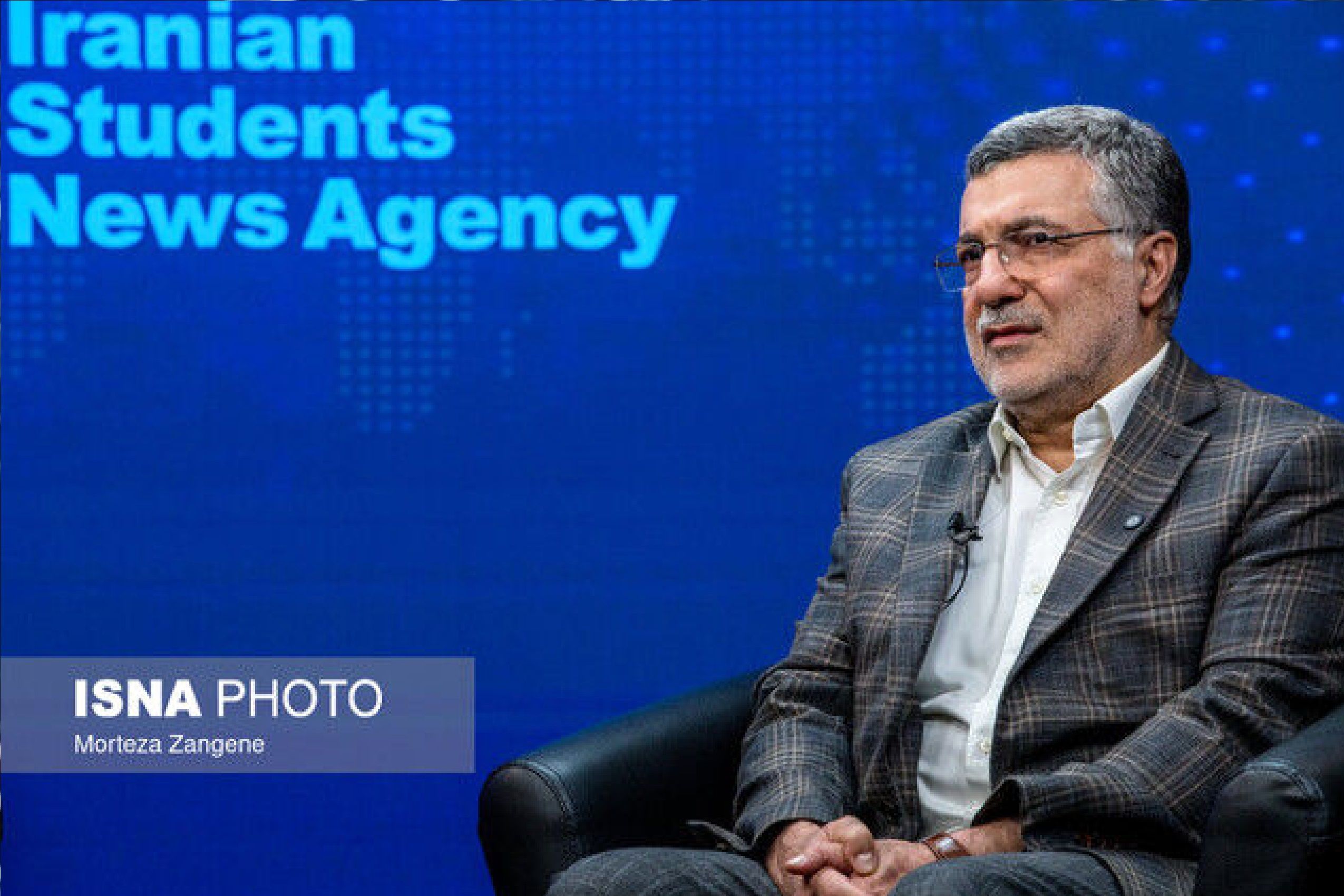 ظفرقندی با انتشار توئیتی رسما عذرخواهی کرد + عکس