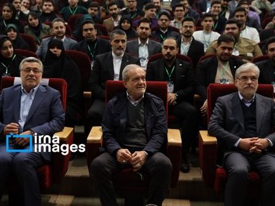 تصاویر| مراسم روز دانشجو با حضور پزشکیان 