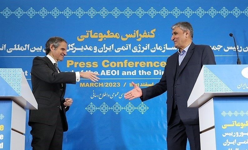 معمای اختلافات ایران و آژانس حل شد؟/ هشدار پدافند ایرانی و تسلیم شدن ناو آمریکایی