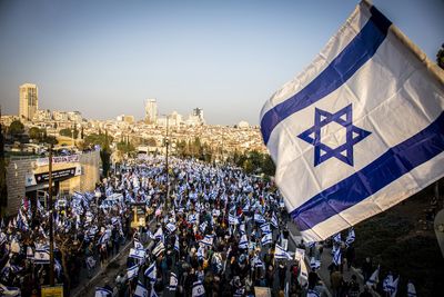 تظاهرات گسترده شهرک‌نشینان اسرائیلی علیه نتانیاهو/ ادامه اعتراضات به آزاد نشدن اسرا