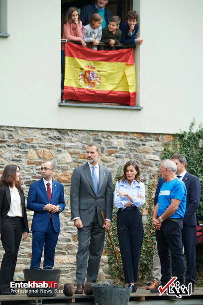 بازدید شاه و ملکه اسپانیا از یک روستا
