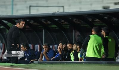 اقدام جالب نکونام برای یک مصاحبه فرودگاهی