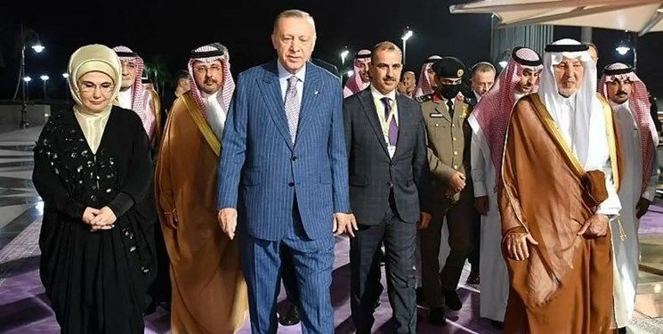 سفر اردوغان به عربستان سعودی/ امیر مکه به استقبال رفت