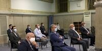 نحوه نشستن عیسی کلانتری در مراسم تنفیذ 