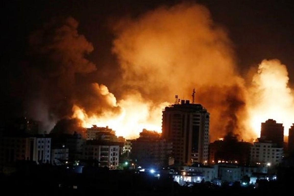بمباران اطراف بیمارستان اندونزی غزه توسط اسرائیل+ فیلم