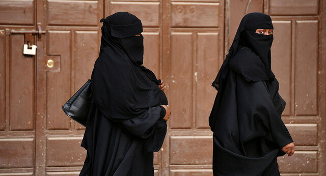 اولین تجمع زنان برقع‌پوش حامی طالبان در کابل