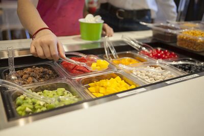 7 عارضه‌ جدی و خطرناک با عجله غذا خوردن 