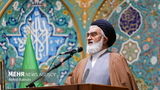 امام جمعه قم: شعار خامنه‌ای رهبر را ادامه دهید؛ خامنه‌ای دیگری در راه است