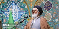 امام جمعه قم: شعار خامنه‌ای رهبر را ادامه دهید؛ خامنه‌ای دیگری در راه است