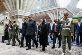 رییس جمهور ونزوئلا در حرم امام خمینی (ره)+عکس