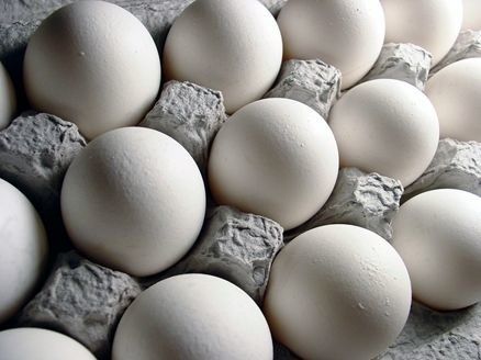 هر شانه تخم مرغ در بازار چند؟
