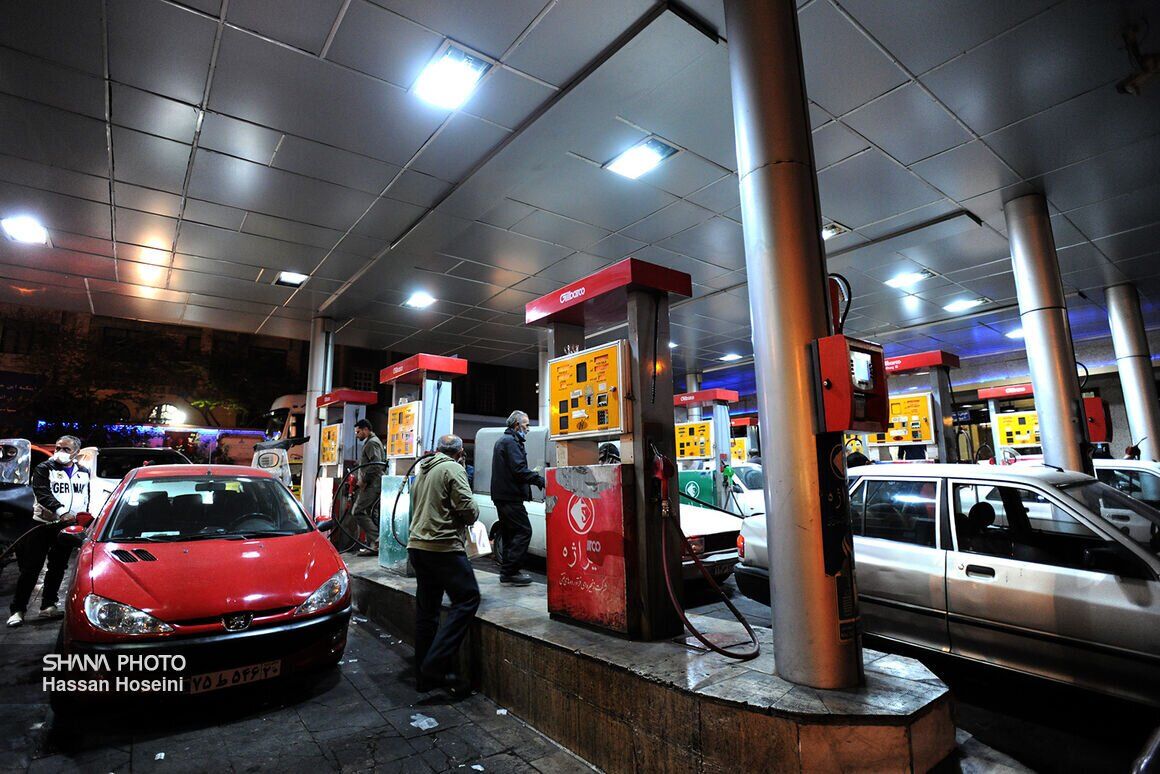مصرف بنزین در ایران سه برابر استاندارد جهانی / همه اشکالات به خودروسازان برمی گردد؟