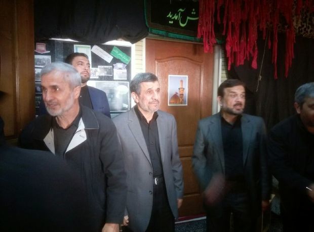 نوه امام خمینی (ره) در مراسم ترحیم برادر احمدی نژاد شرکت کرد + عکس