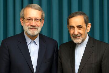 تحرکات معنادار 2 مشاور رهبر انقلاب / معنای توئیت ولایتی و تحرکات لاریجانی چیست؟/ انتظار برای تغییر بزرگ