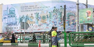 فوران آتش‌فشان ارزی | سعدوندی: درحال رفتن به سمت ابرتورم هستیم | سیاست ارزی ایران مخرب بوده است