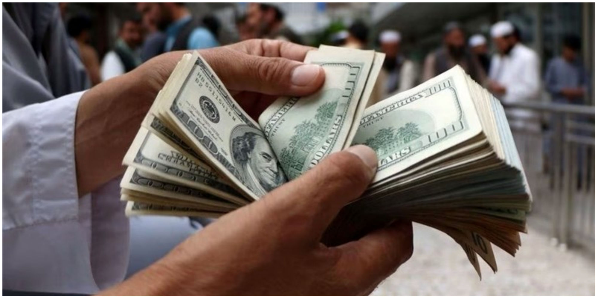 پیش بینی قیمت دلار قبل از عید قربان/ معامله گران دلار محتاط شدند  