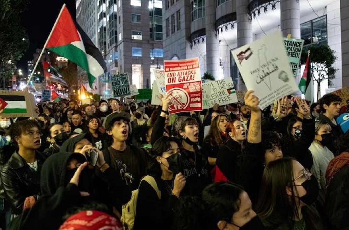 تظاهرات ضداسرائیلی در آیین کریسمس جو بایدن/ فلسطین را آزاد کنید!