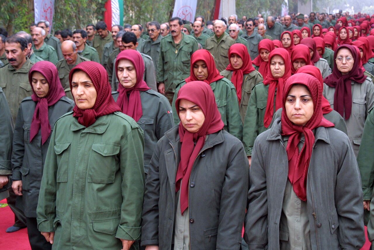 پشت پرده رژه زنان طرفدار رجوی در خیابان‌های تهران