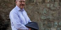 کنایه رمضان زاده به برکناری نادره رضایی با هشتگ شجریان/ افراطیون برانداز و انقلابی جشن بگیرند!