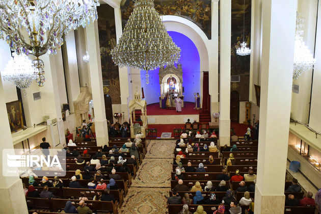 جشن سال نو میلادی در کلیسای سرکیس مقدس تهران