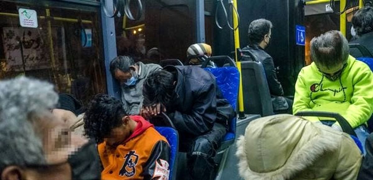 افشای نقش زاکانی در پدیده اتوبوس خوابی/ عضو شورای شهر: اتوبوس خواب ها را به سالن بحران می بریم