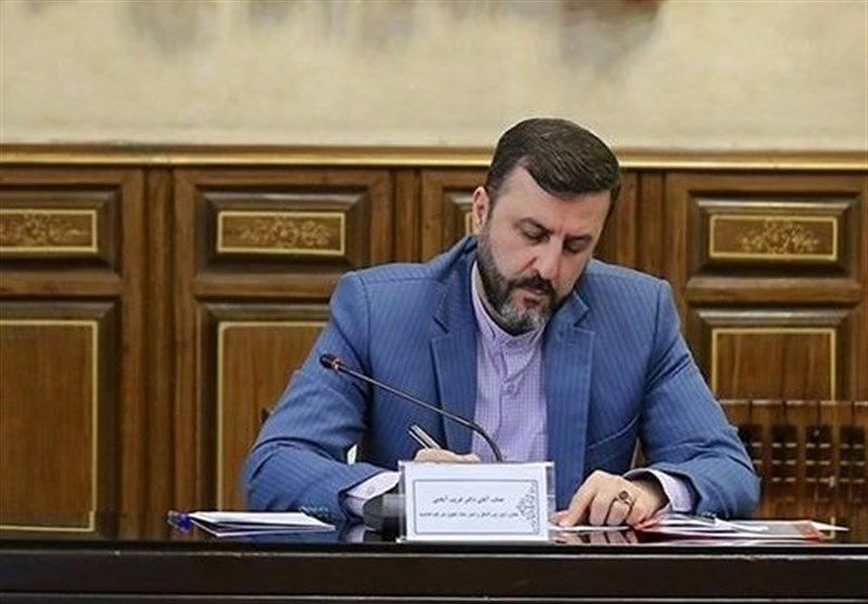 واکنش معاون عراقچی به ادعای تازه ترامپ / تنگه هرمز فقط با فرمان ایران بسته و باز می‌شود / ایران نه از تهدید می هراسد و نه با نمایش قدرت مرعوب می‌شود