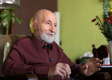 رمزگشایی بهزاد نبوی از سخنان ترامپ درباره ایران در آستانه مذاکرات ژنو | او راه مذاکره را بسته نمی داند | ایران موشک هایی که به خاک آمریکا برسد ندارد 