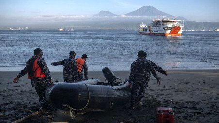 واژگونی قایق در اندونزی/ 26 نفر ناپدید شدند!