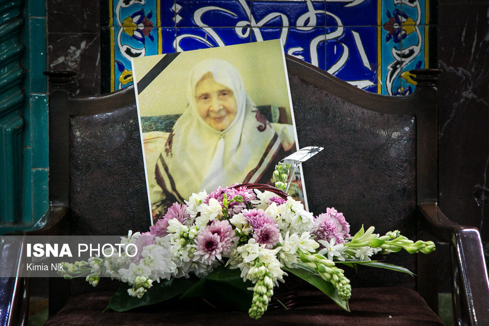 چهره هایی که به مراسم ختم مادر زهرا رهنورد رفتند + عکس
