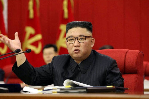 انتشار تصویری جدید از رهبر کره‌شمالی با سر بانداژ شده!