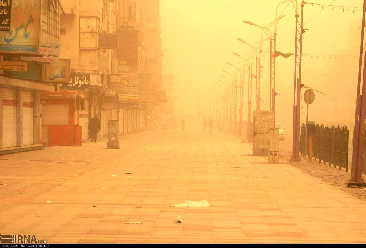 تهران غرق گرد و غبار می‌شود