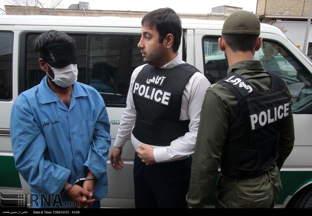 بازسازی صحنه سرقت مسلحانه از طلافروشی