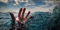  نجات کودک از غرق‌شدگی در رودخانه رودبار جنوب + فیلم